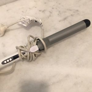 1 1/4” barrel curling wand - UK PLUG